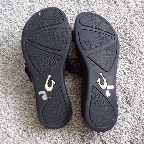 Olukai black flip flop beach sandals 8 - Picture 9 of 10